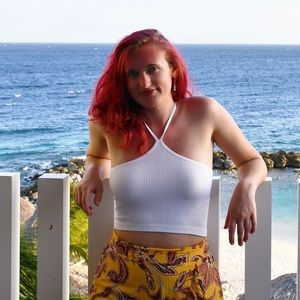 Meet your Posher, Abby